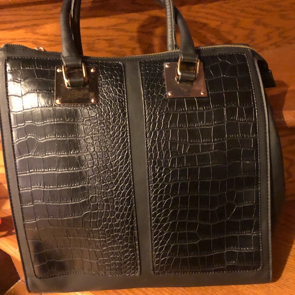 Purse - Picture 3 of 3